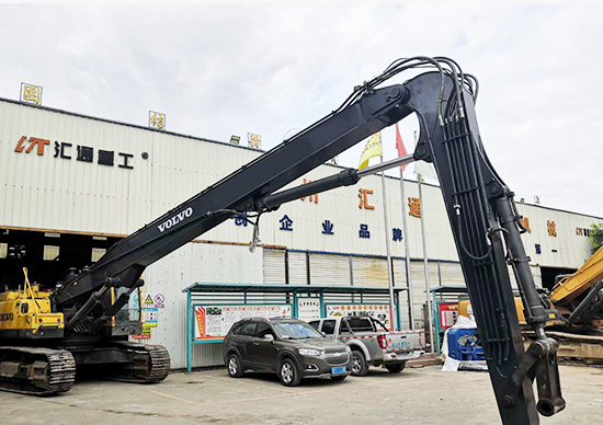 三一485挖掘機(jī)，改挖掘機(jī)打樁臂